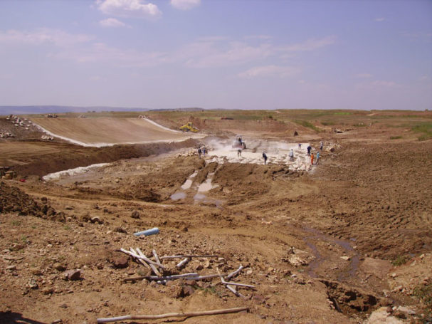 Sodium Bentonite Earth Dam