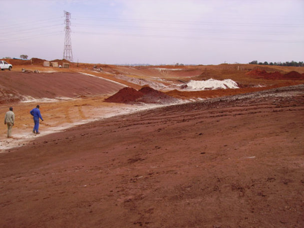 Sodium Bentonite Large Dam Installation